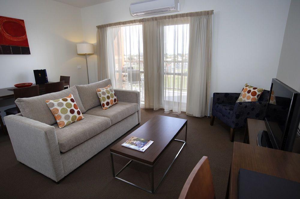 Quest Mildura Aparthotel Екстериор снимка