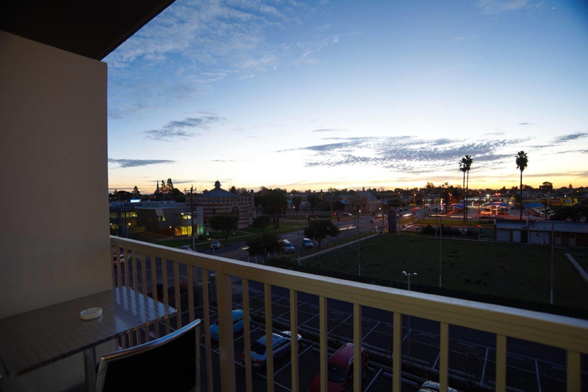 Quest Mildura Aparthotel Екстериор снимка
