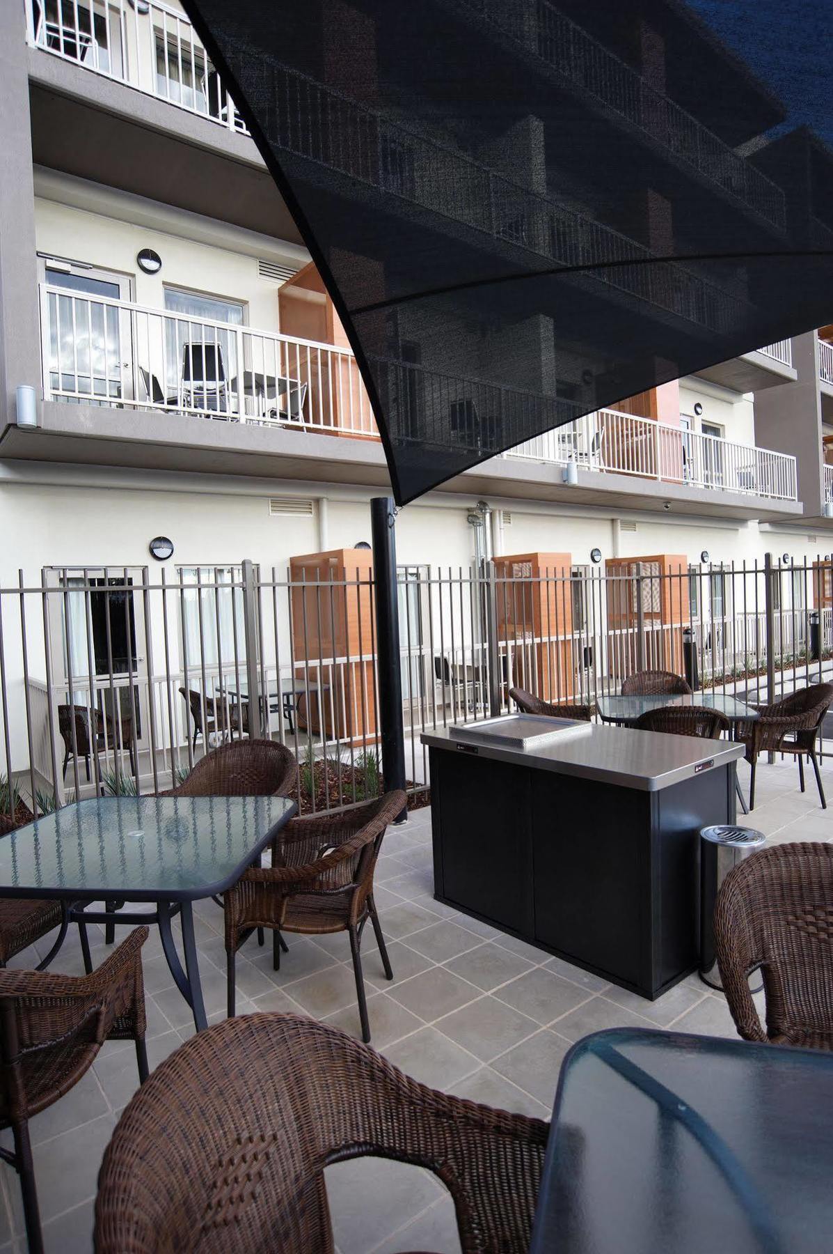 Quest Mildura Aparthotel Екстериор снимка